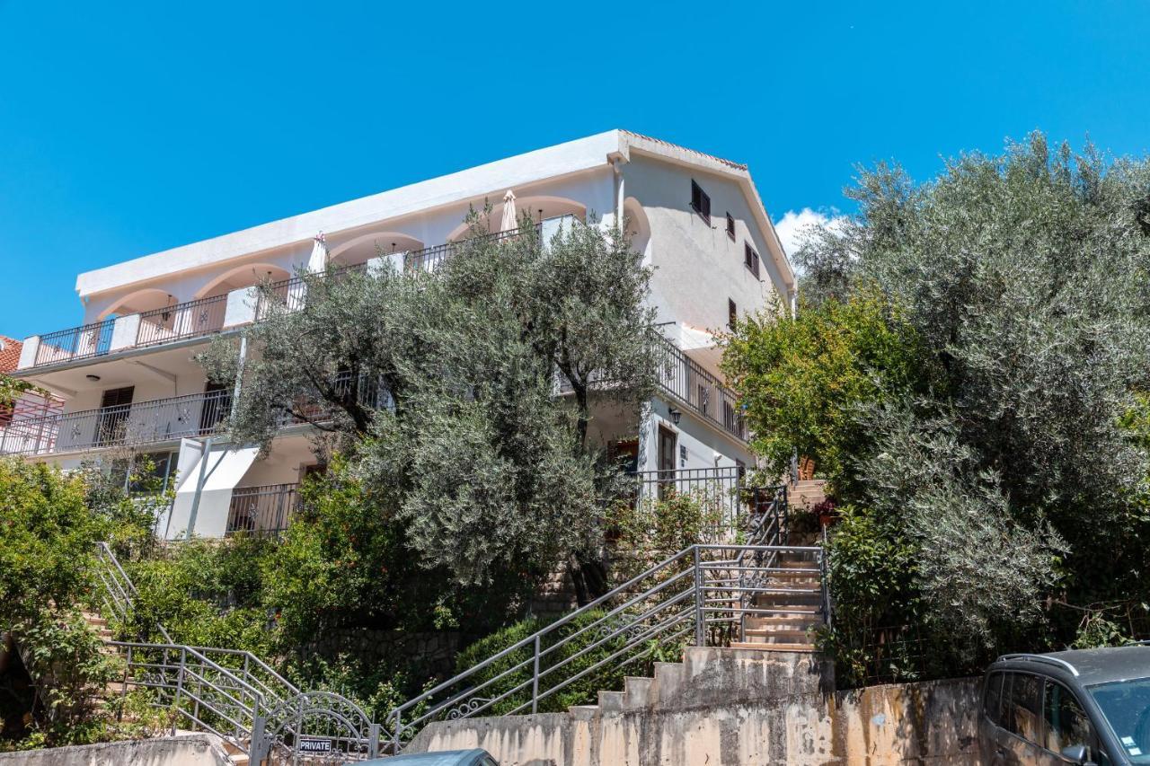 Olive Garden Apartments Sveti Stefan Exterior foto
